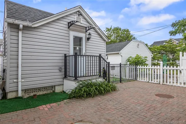 $6,500 | 19 Pine Lane, Bayville, NY 11709