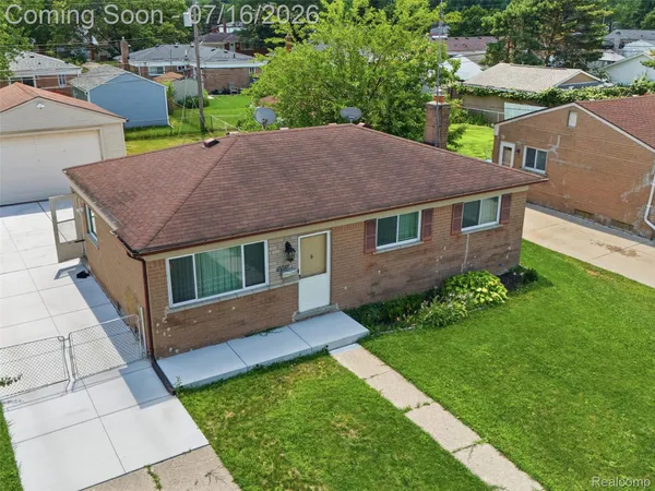 $250,000 | 3218 East 14 Mile Road, Warren, MI 48092