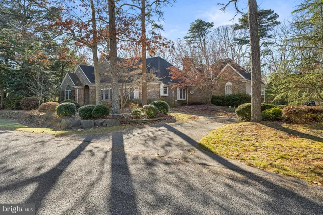 $789,900 | 632 East Lost Pine Way Road, Absecon, NJ 08205