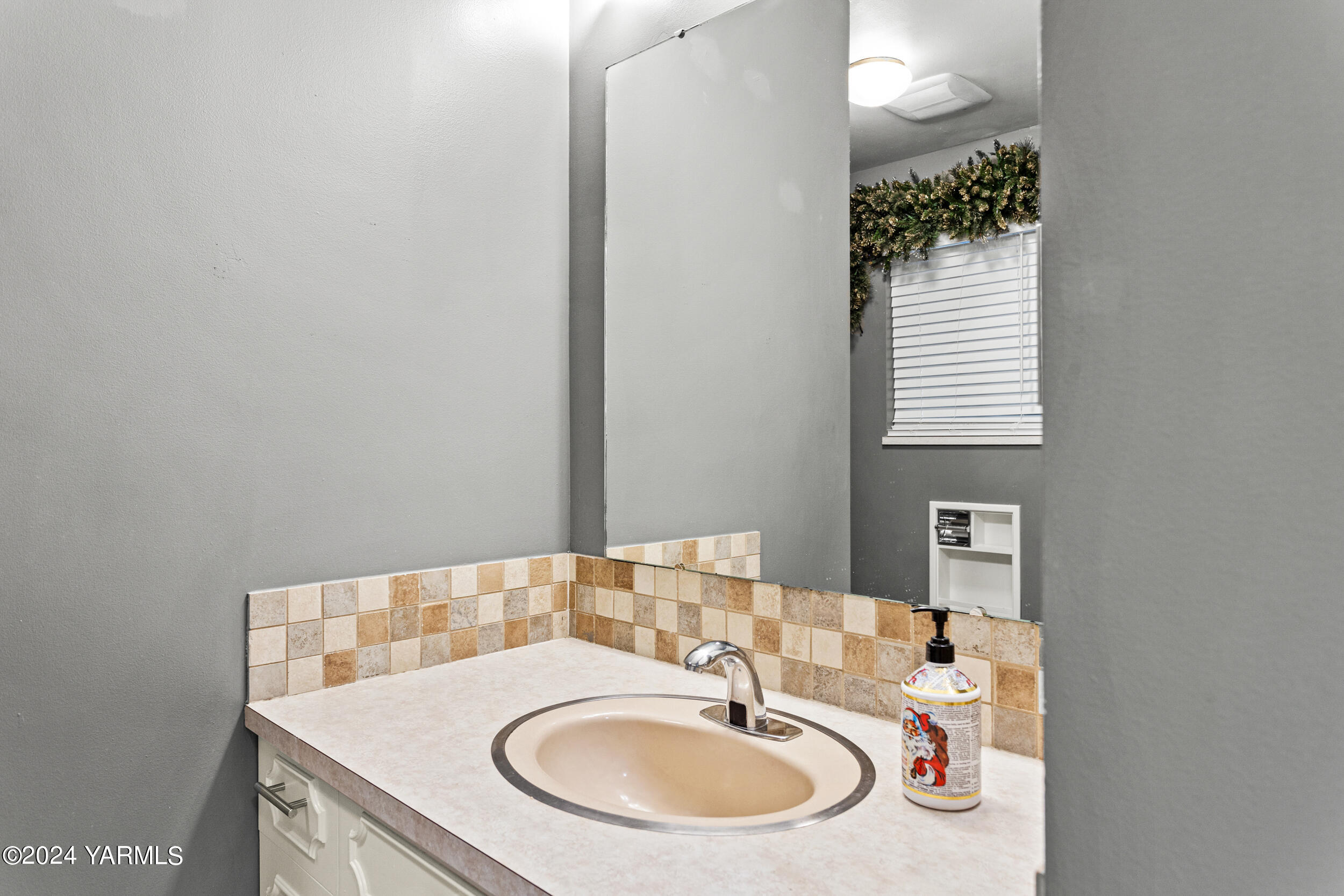 531 McDonald Road Toppenish, WA 98948 - Photo 24 of 78 531McDonald_29