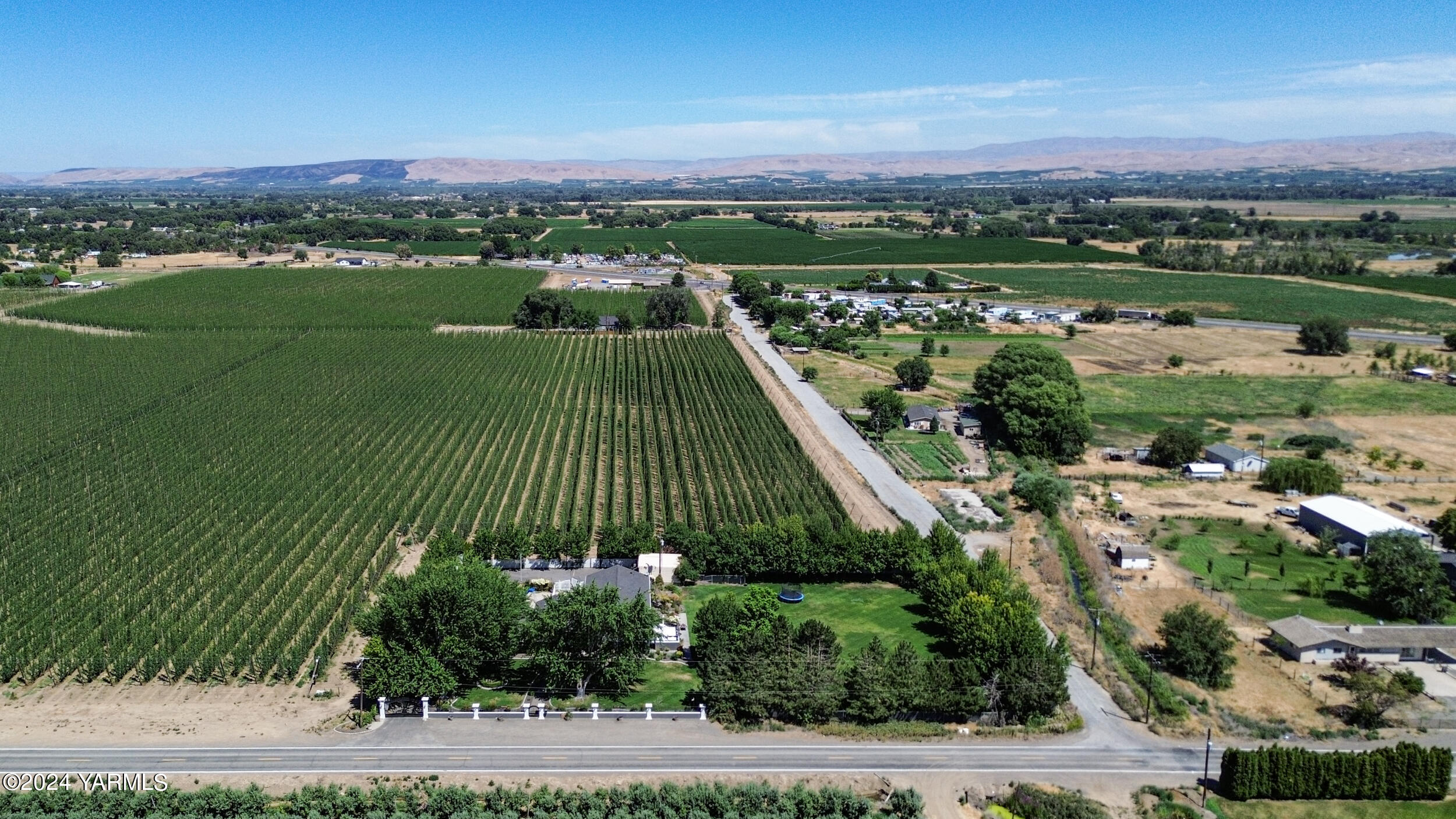 531 McDonald Road Toppenish, WA 98948 - Photo 77 of 78 an aerial view of a city