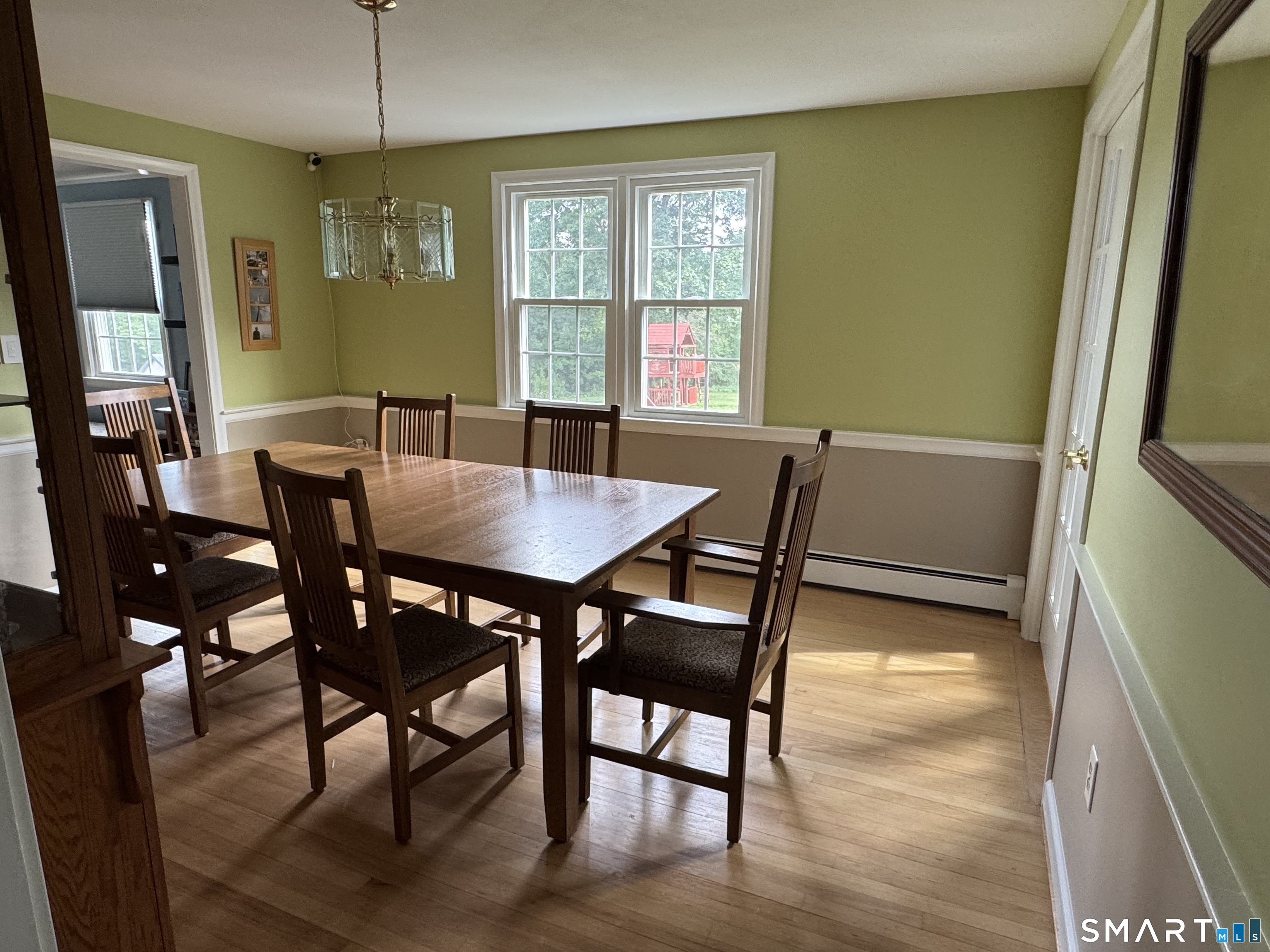 28 Crestwood Road Simsbury, CT 06070 - Photo 9 of 19