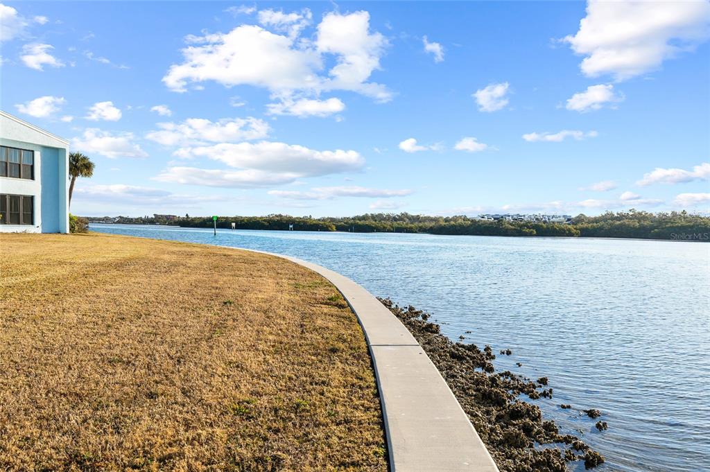 1 Windrush Boulevard, Unit 21 Indian Rocks Beach, FL 33785 - Photo 34 of 40 Gallery Image 34