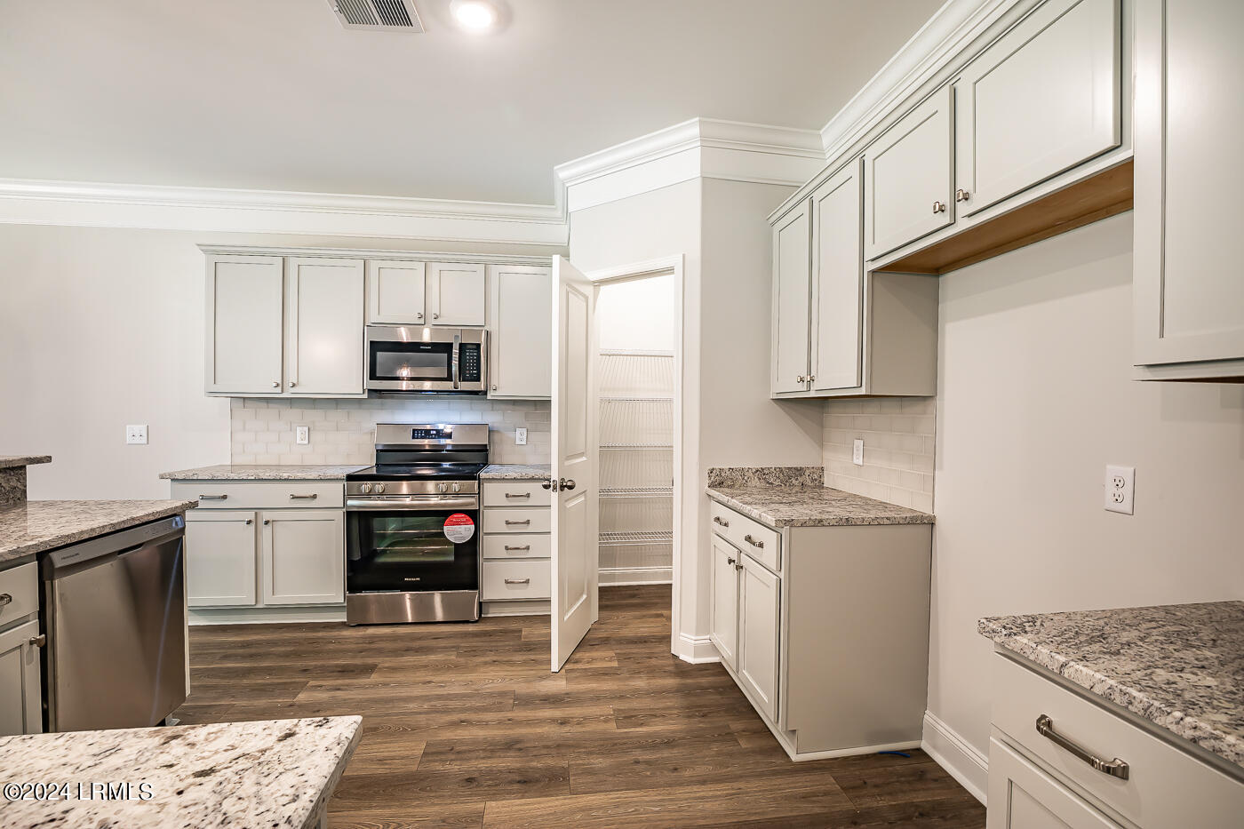 420 Ramport Street Ridgeland, SC 29936 - Photo 14 of 37 14 Kitchen