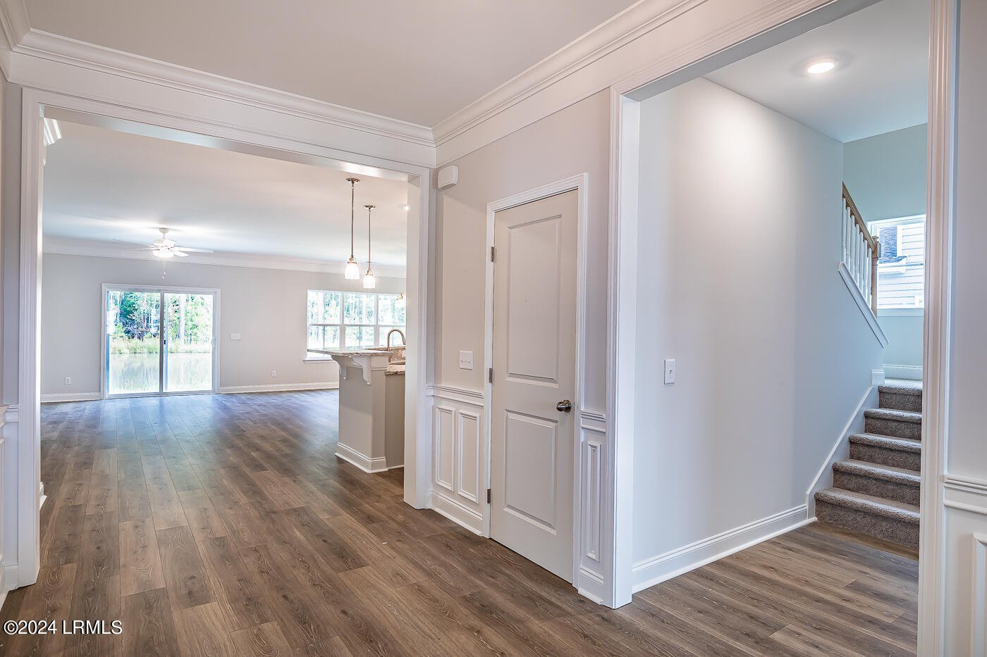 5 Foyer