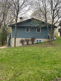 2 Summit Avenue, East Dundee, IL 60118