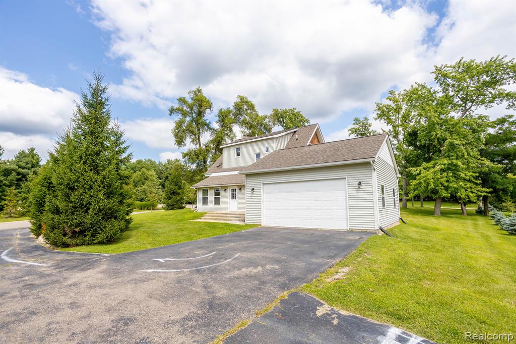 1330 Union Lake Road White Lake, MI 48386 - Photo 38 of 40