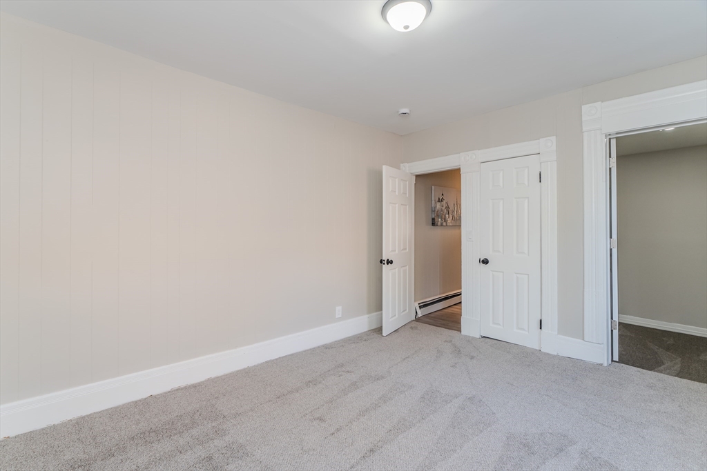 39 Moore Street Springfield, MA 01107 - Photo 12 of 31 Gallery Image 12