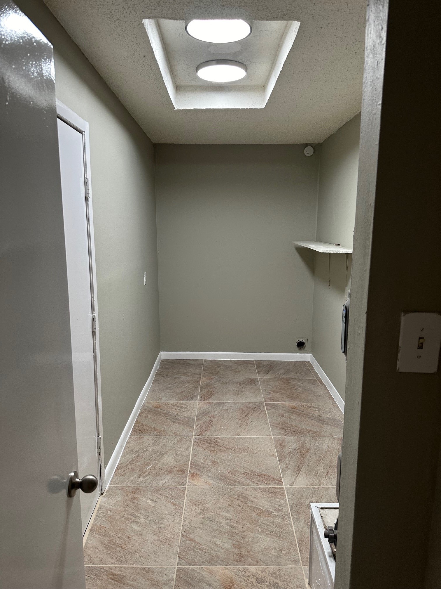 25402 Sugar Valley Lane Spring, TX 77373 - Photo 10 of 17 Large Utility Room Inside