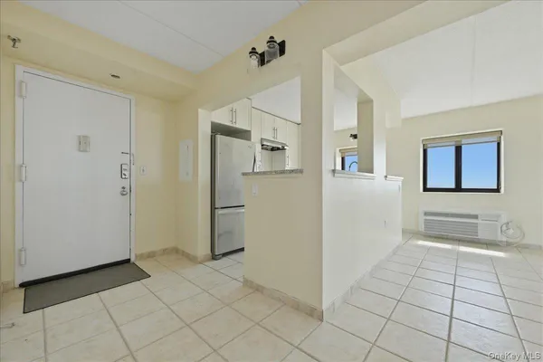 $849,000 | 750 West Broadway, Unit 4Q, Long Beach, NY 11561