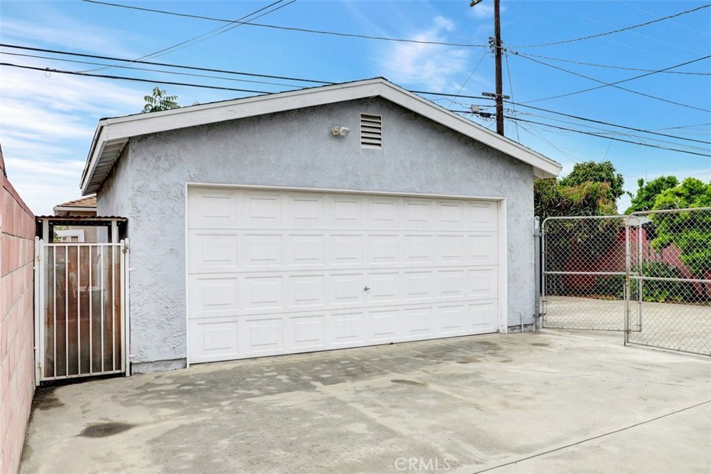 10661 Ilex Avenue Pacoima, CA 91331 - Photo 16 of 22 a front view of a house