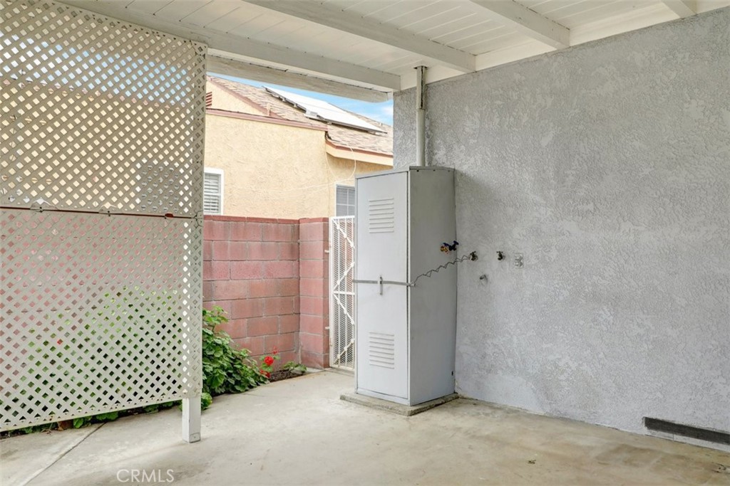 10661 Ilex Avenue Pacoima, CA 91331 - Photo 20 of 22 a bathroom with a shower