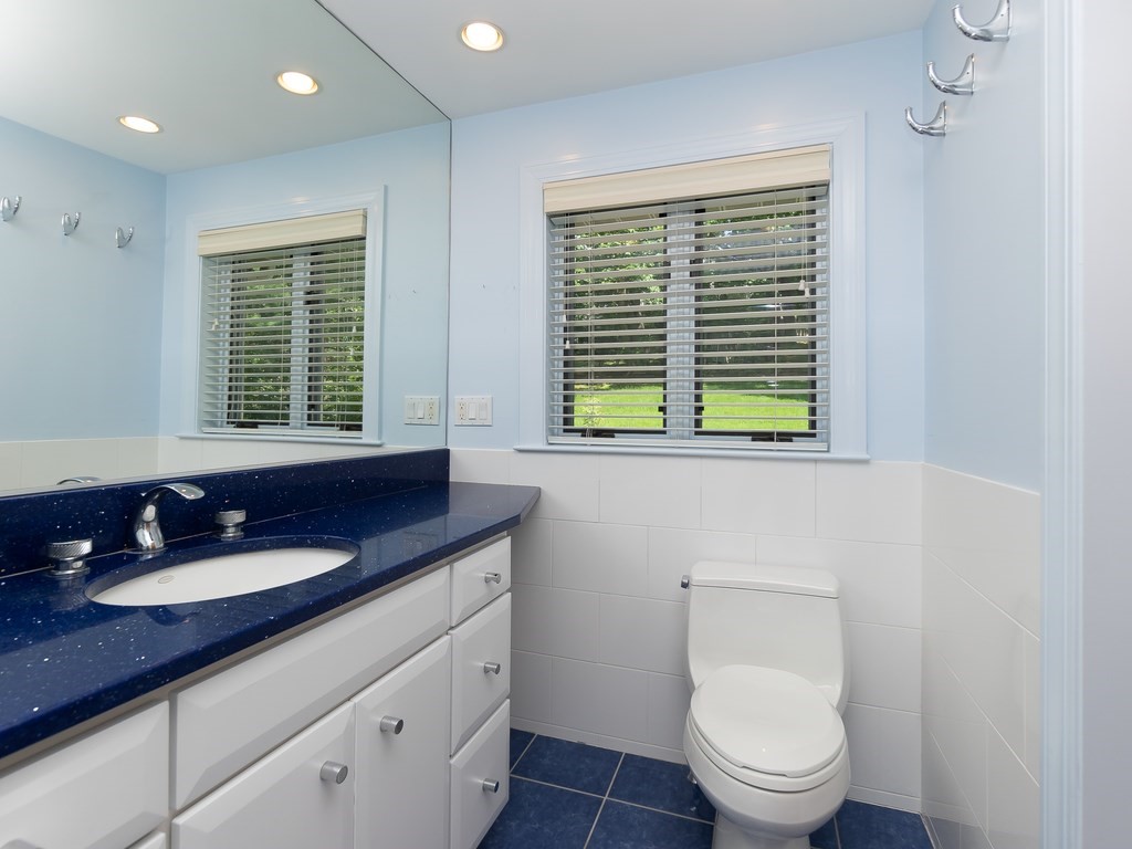 103 Rosalie Road Newton, MA 02459 - Photo 26 of 37 Gallery Image 26