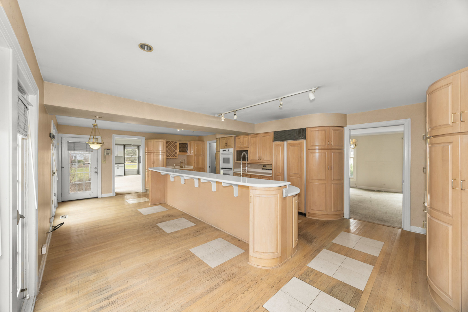 544 Aberdeen Road Frankfort, IL 60423 - Photo 17 of 45