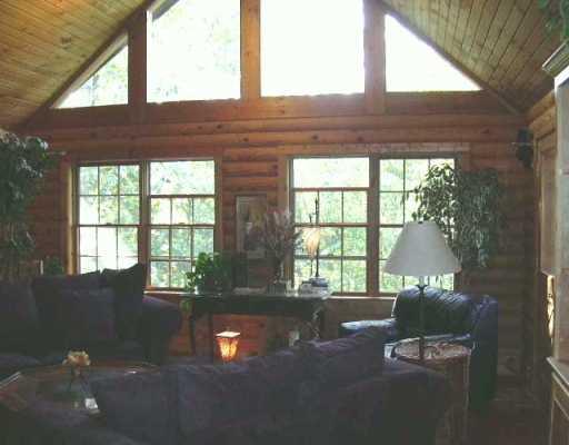 276 Fox Road Apollo, PA 15613 - Photo 3 of 8 Den/Family/Great Room.