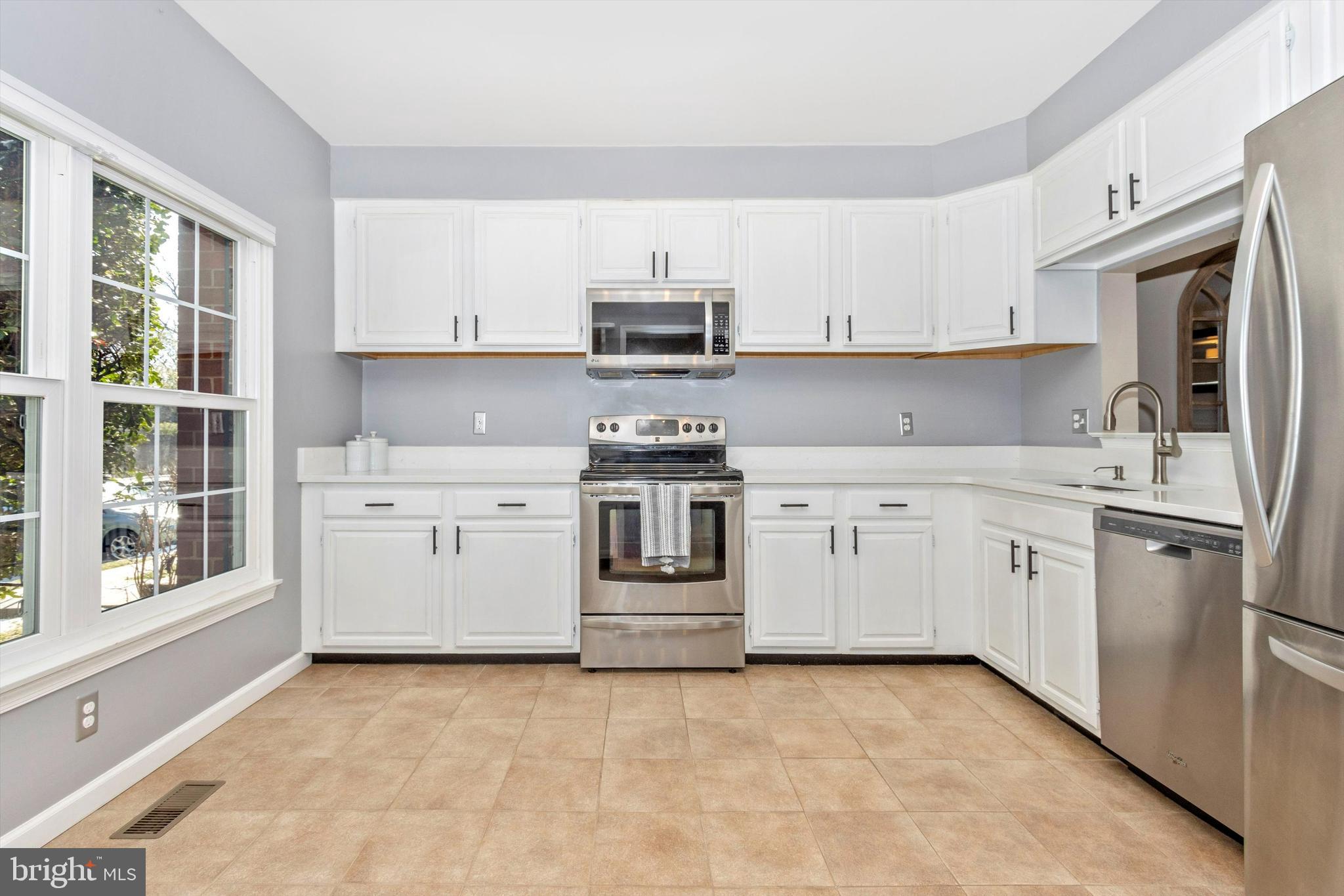 4048 Forest Valley Road Baltimore, MD 21234 - Photo 3 of 45 Gallery Image 3