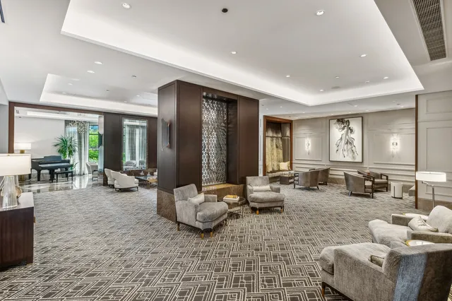 $4,300,000 | 435 North Michigan Avenue, Unit 1112, Chicago, IL 60611