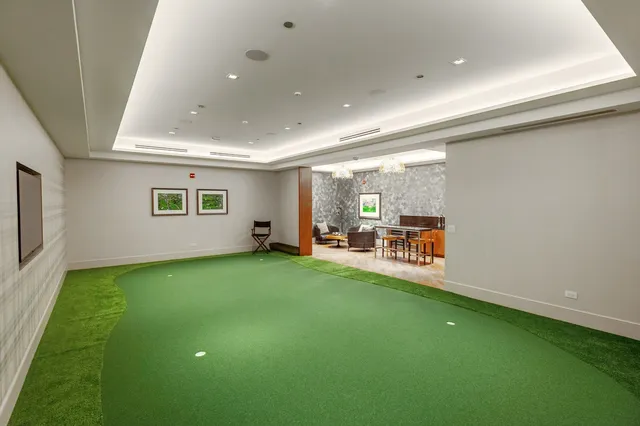 $4,300,000 | 435 North Michigan Avenue, Unit 1112, Chicago, IL 60611