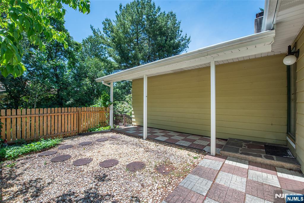 717 Alps Road Wayne, NJ 07470 - Photo 2 of 19