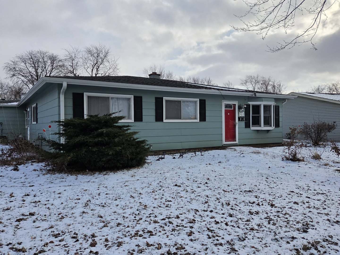 601 Ridgewood Drive Streamwood, IL 60107 - Photo 2 of 4