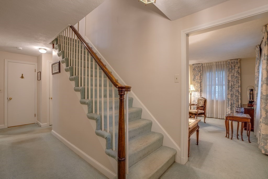 116 Meadowbrook Road Needham, MA 02492 - Photo 5 of 24