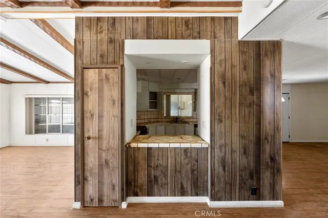 a view of a entrance door of the house