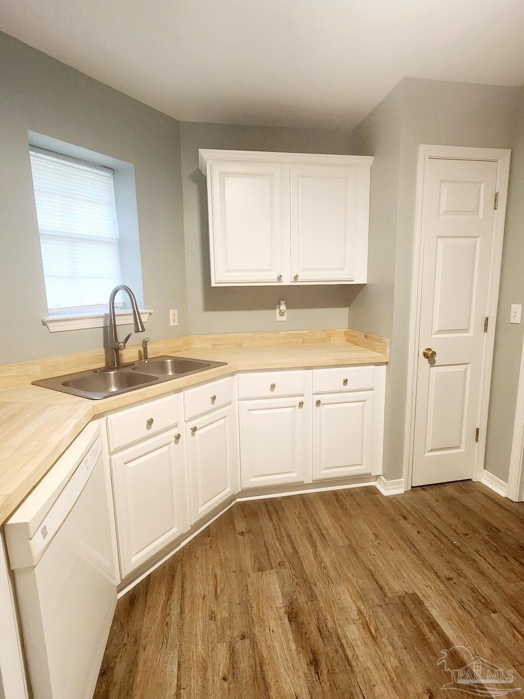1005 Brownfield Road Pensacola, FL 32526 - Photo 14 of 32