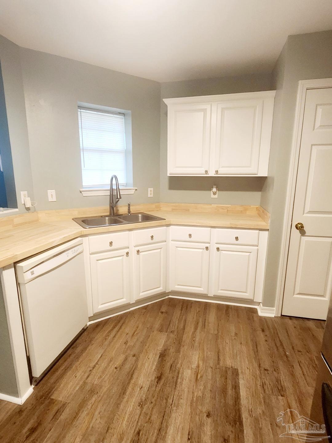 1005 Brownfield Road Pensacola, FL 32526 - Photo 15 of 32