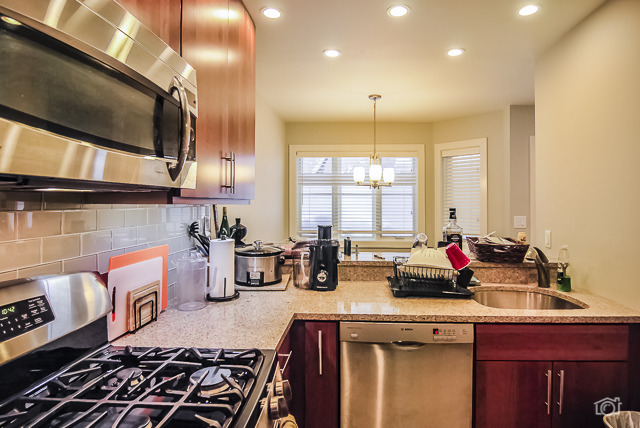 4324 North Dayton Street, Unit B Chicago, IL 60613 - Photo 4 of 13