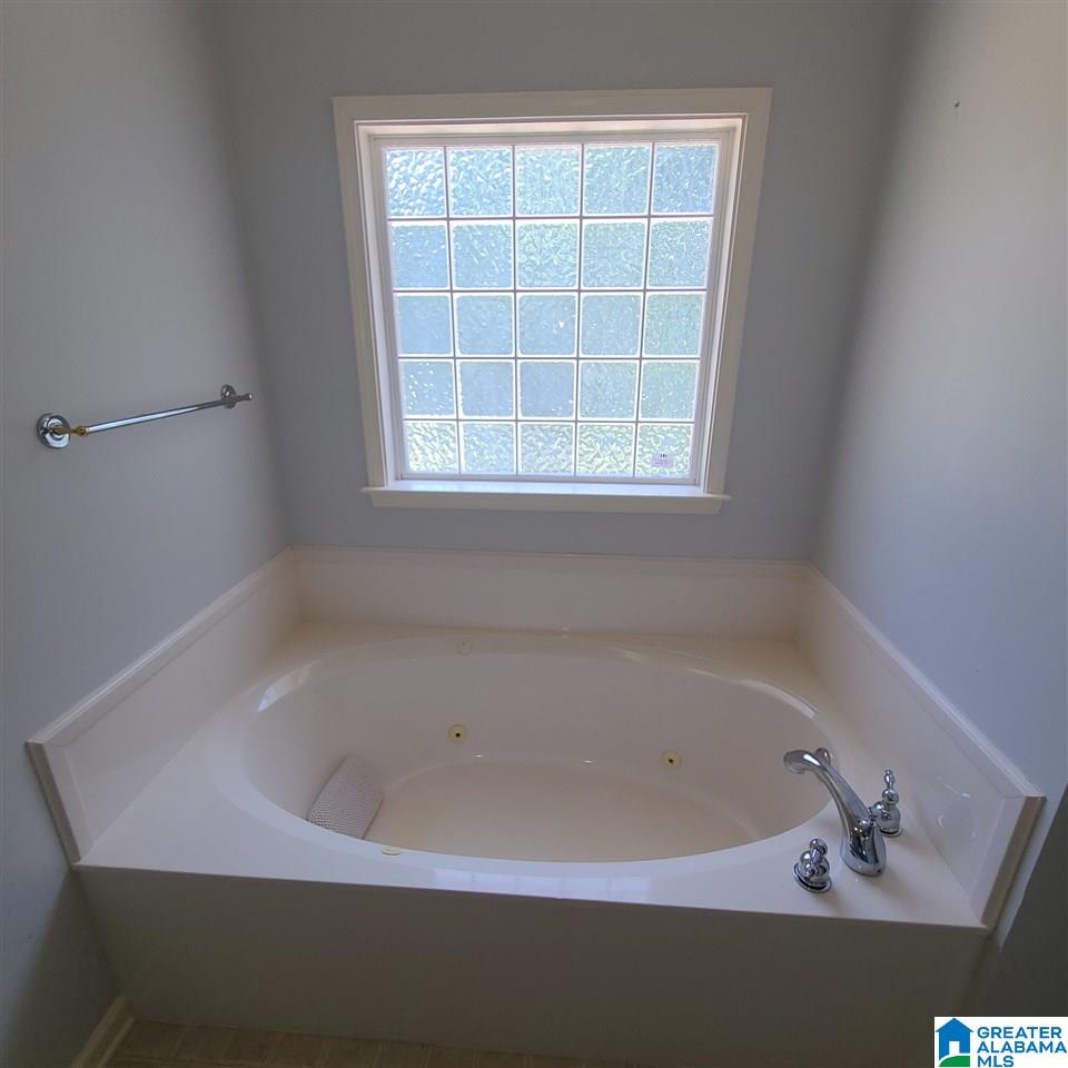 2046 Magnolia Road Leeds, AL 35094 - Photo 2 of 22