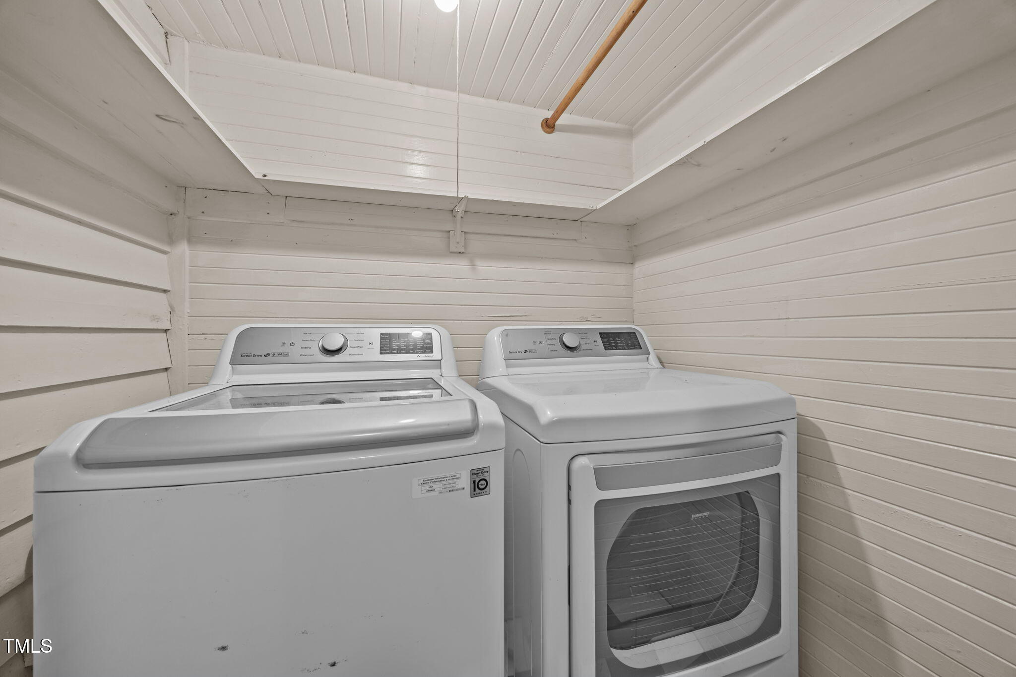 301 East H Street Erwin, NC 28339 - Photo 16 of 56 a utility room with dryer and washer