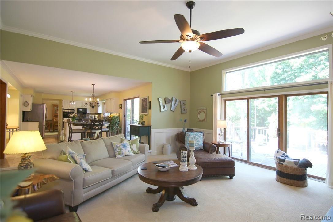 2506 Ulster Road Rochester, MI 48309 - Photo 16 of 34 Ulster Rd Great Room 3.jpg
