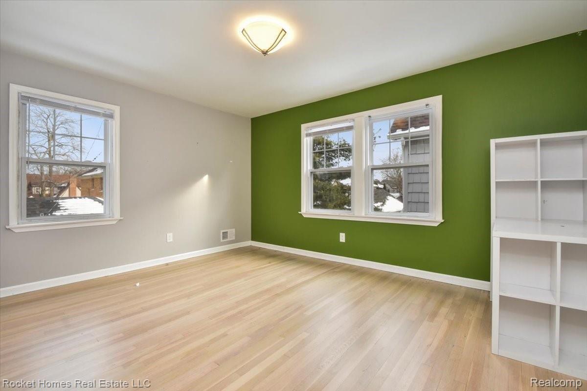 1452 Bishop Road Grosse Pointe, MI 48230 - Photo 26 of 48 26-Bedroom.jpg
