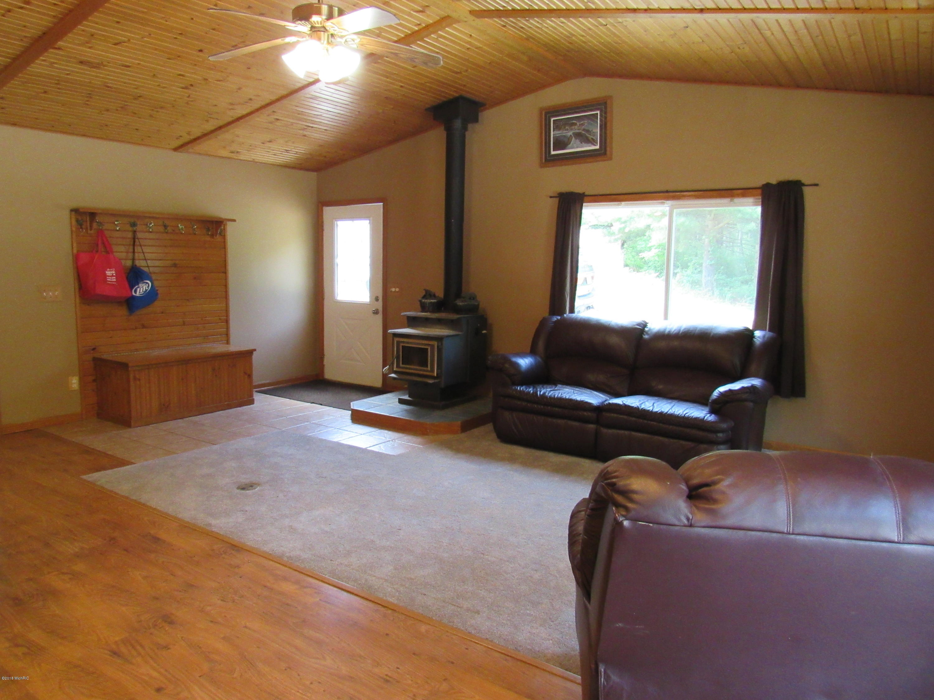 2972 East Hawley Road Custer, MI 49405 - Photo 3 of 26 IMG_1170