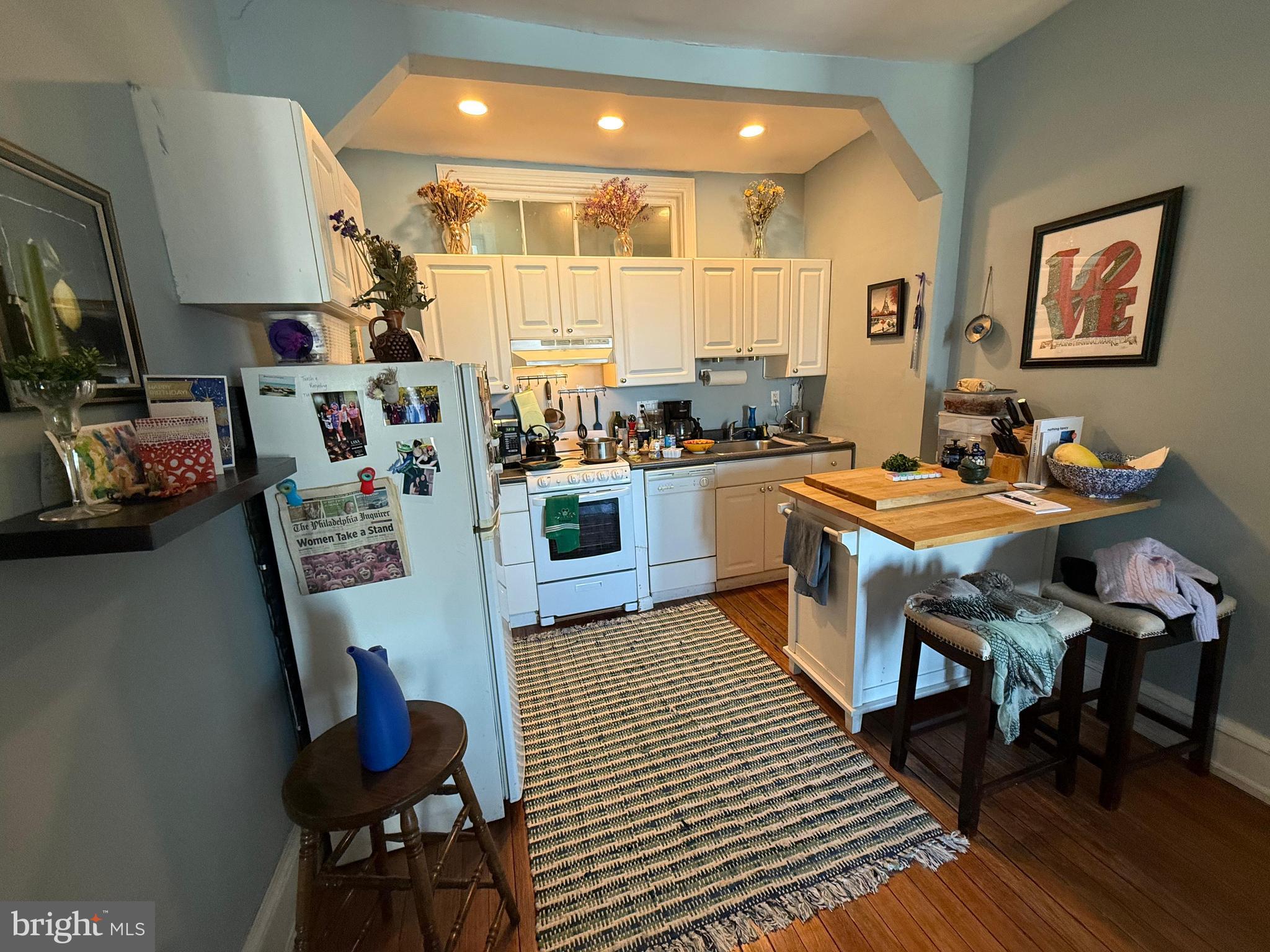231 Pine Street, Unit 4F Philadelphia, PA 19106 - Photo 6 of 15 Kitchen