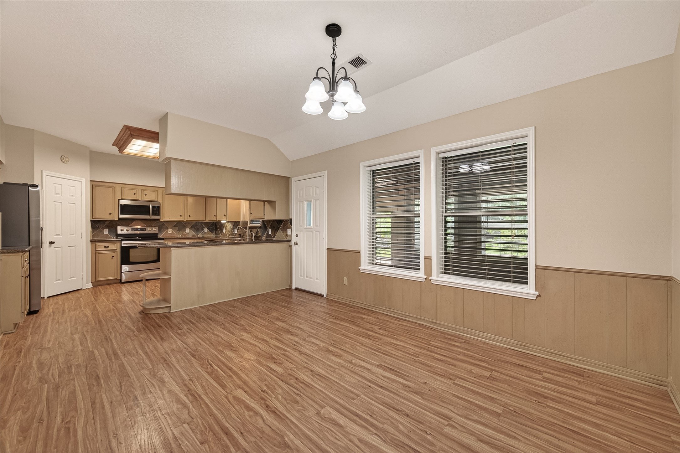 1012 Lilley Road Alvin, TX 77511 - Photo 12 of 29 Dining/Breakfast Room with door out to Sun Room