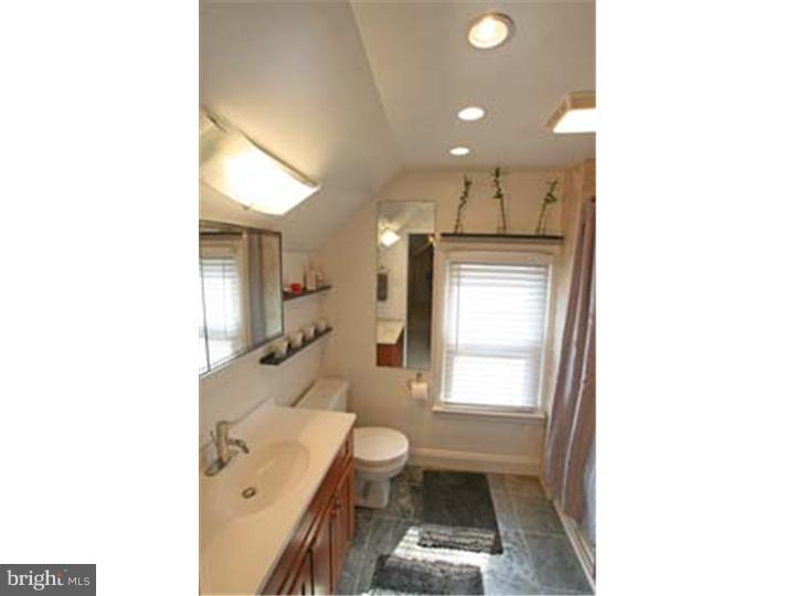 418 Garland Road Wilmington, DE 19803 - Photo 15 of 21 Bathroom
