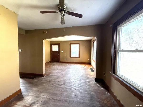 $47,250 | 1802 Quaker Street, Pekin, IL 61554