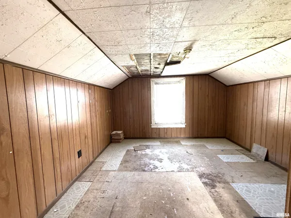 $47,250 | 1802 Quaker Street, Pekin, IL 61554