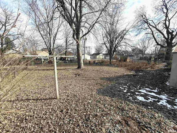 $47,250 | 1802 Quaker Street, Pekin, IL 61554