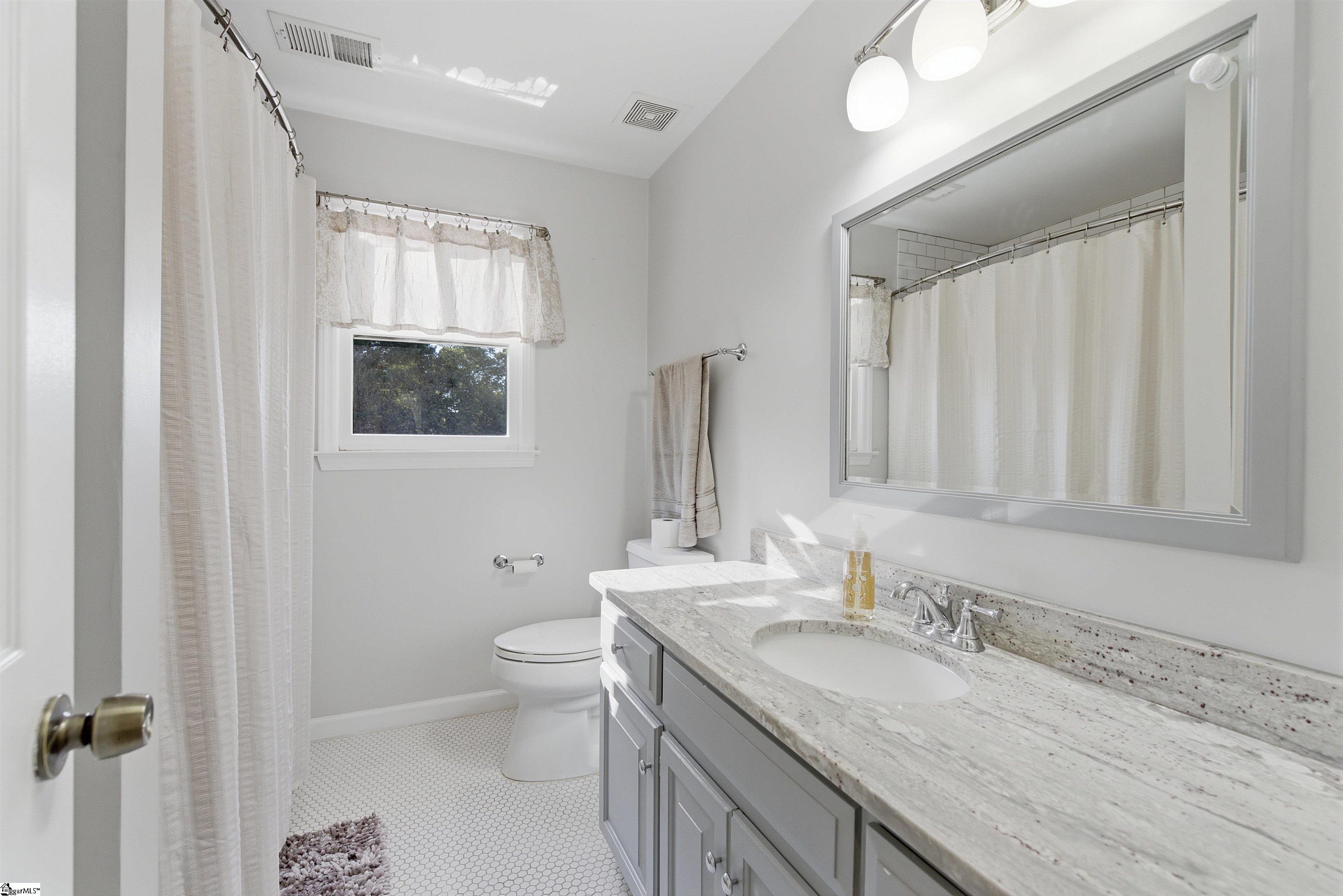 114 Halifax Road Easley, SC 29642 - Photo 22 of 33