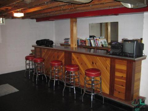 801 Barrington Road Grosse Pointe, MI 48230 - Photo 8 of 9 923221-7.JPG
