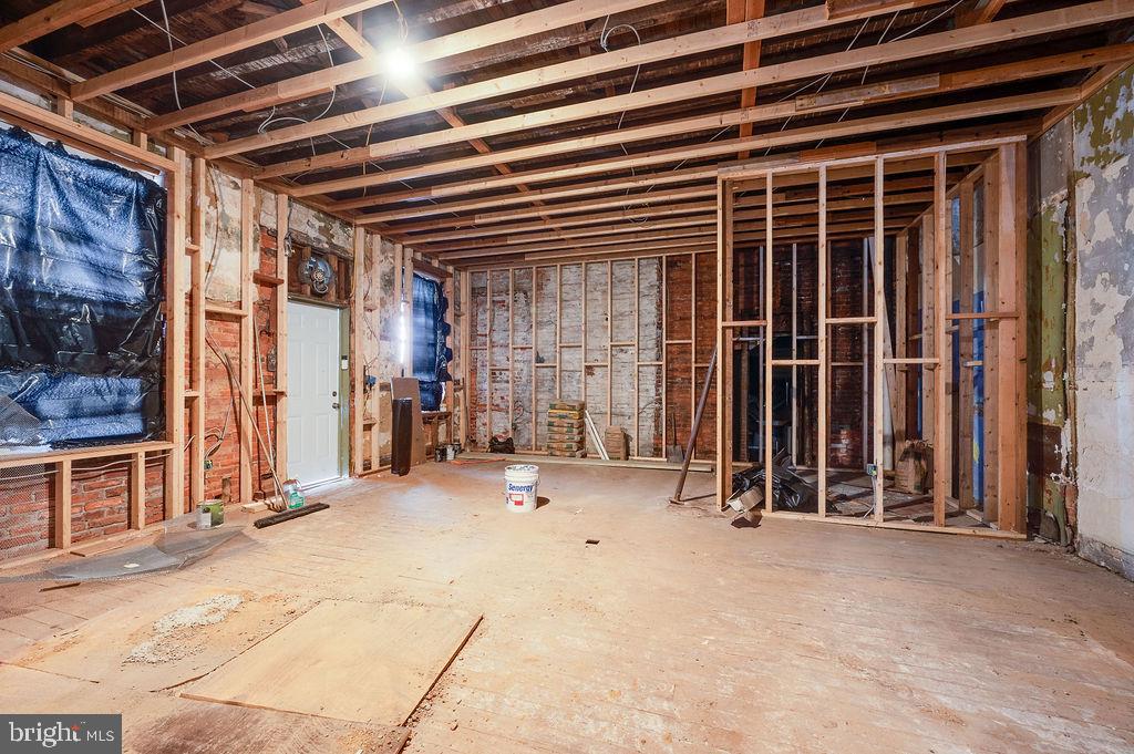 353 North 4th Street Reading, PA 19601 - Photo 12 of 42