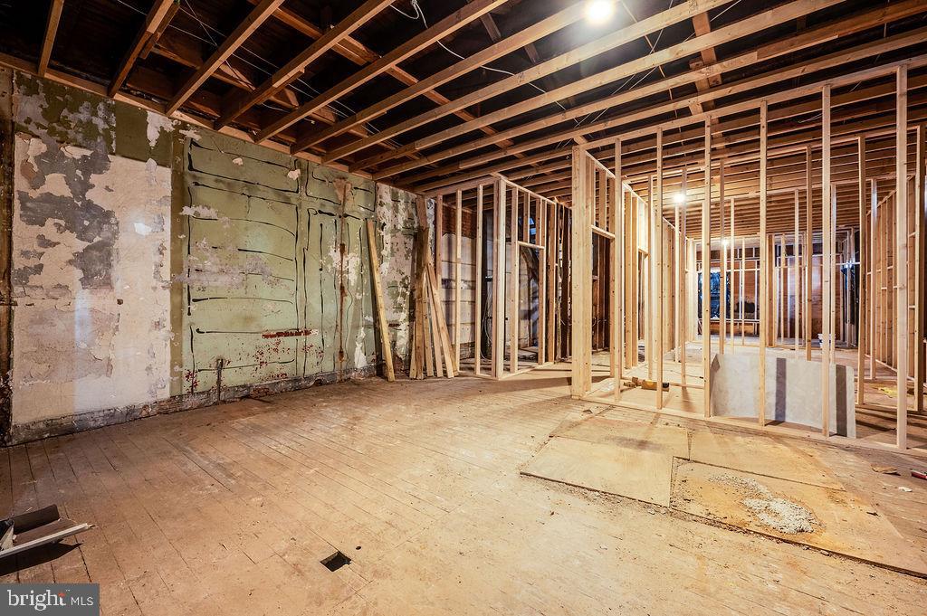 353 North 4th Street Reading, PA 19601 - Photo 15 of 42