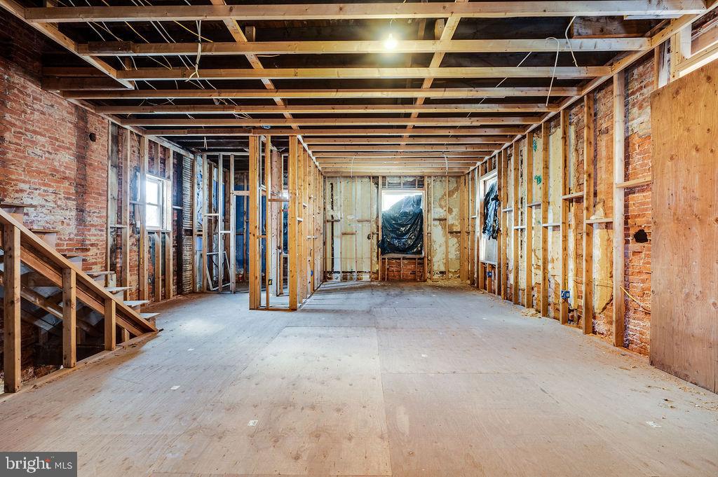 353 North 4th Street Reading, PA 19601 - Photo 17 of 42