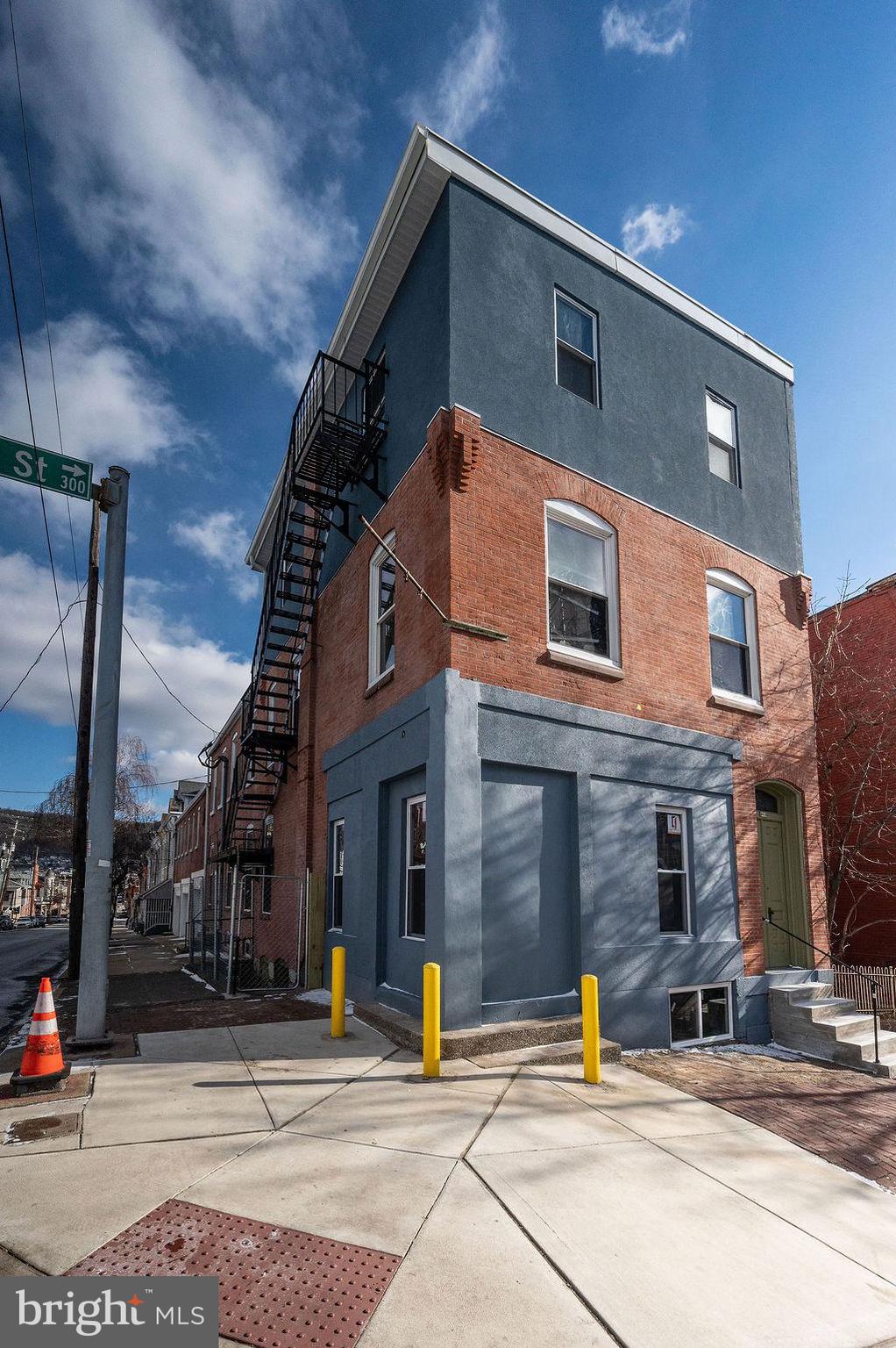 353 North 4th Street Reading, PA 19601 - Photo 2 of 42