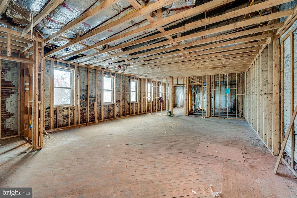 353 North 4th Street Reading, PA 19601 - Photo 31 of 42