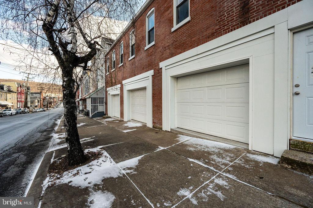 353 North 4th Street Reading, PA 19601 - Photo 10 of 42