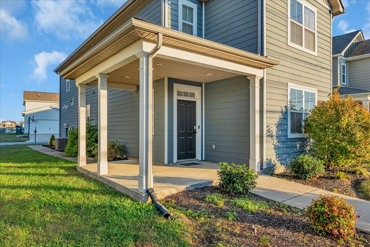 18 Pointer Place Lebanon, TN 37087 - Photo 2 of 46