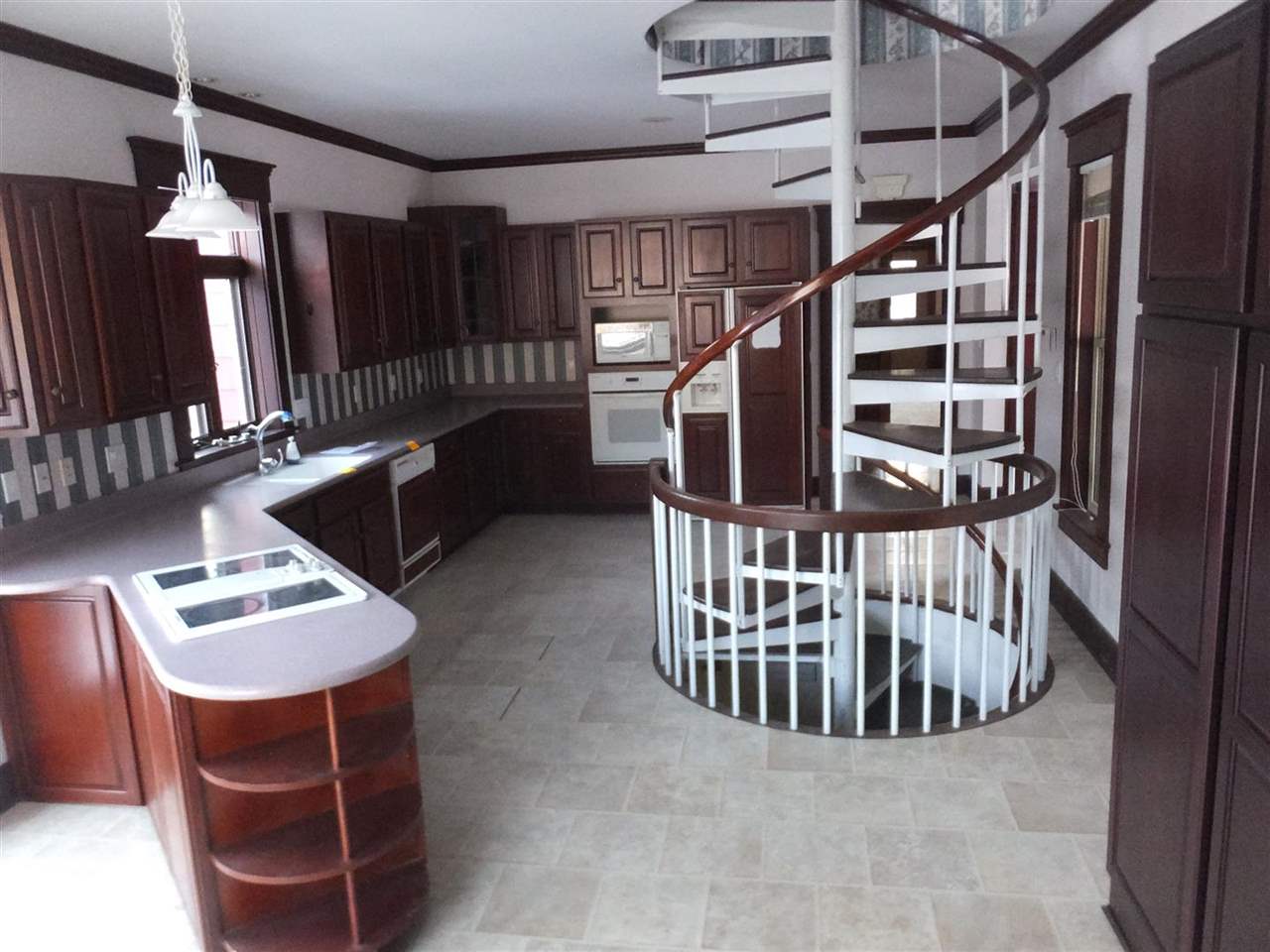 128 Prospect Street Berlin, NH 03570 - Photo 6 of 19 Gallery Image 6